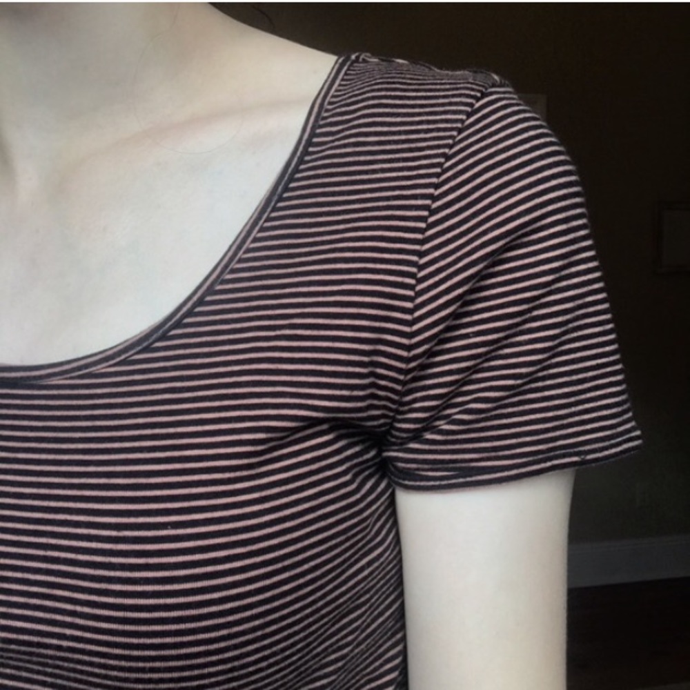 F21 Brown and black stripe Top - Picture 2 of 3